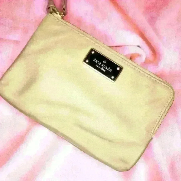 KATE SPADE WRIST WALLET - Picture 1 of 6